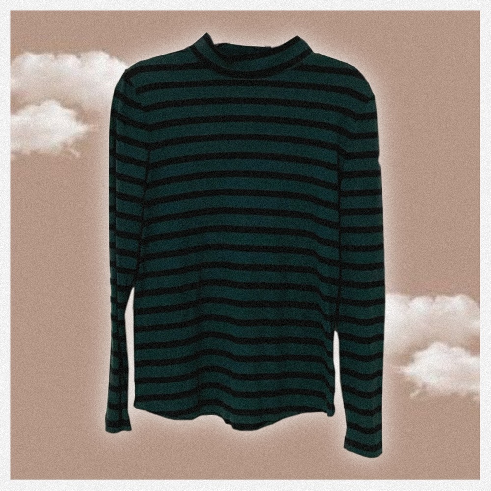 ♥︎ Old Navy Striped Turtle Neck Shirt ♥︎
